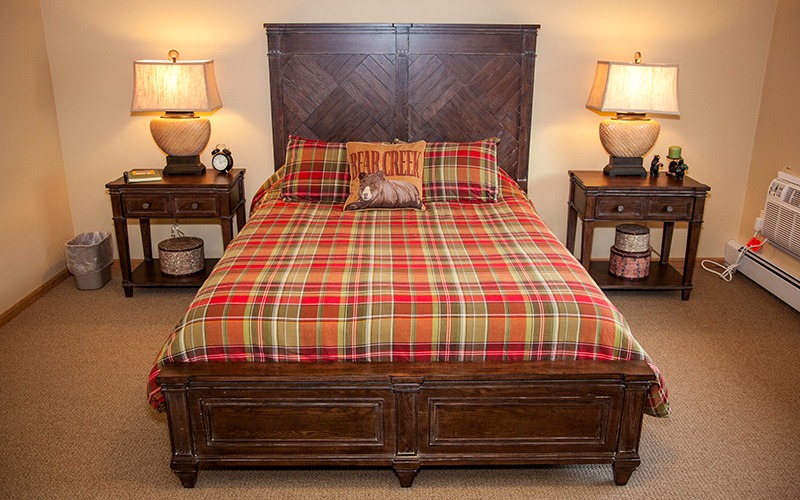Majestic Pines Guest Room